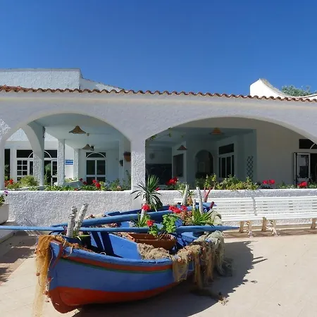 Villaggio Plaia فندق أوستوني